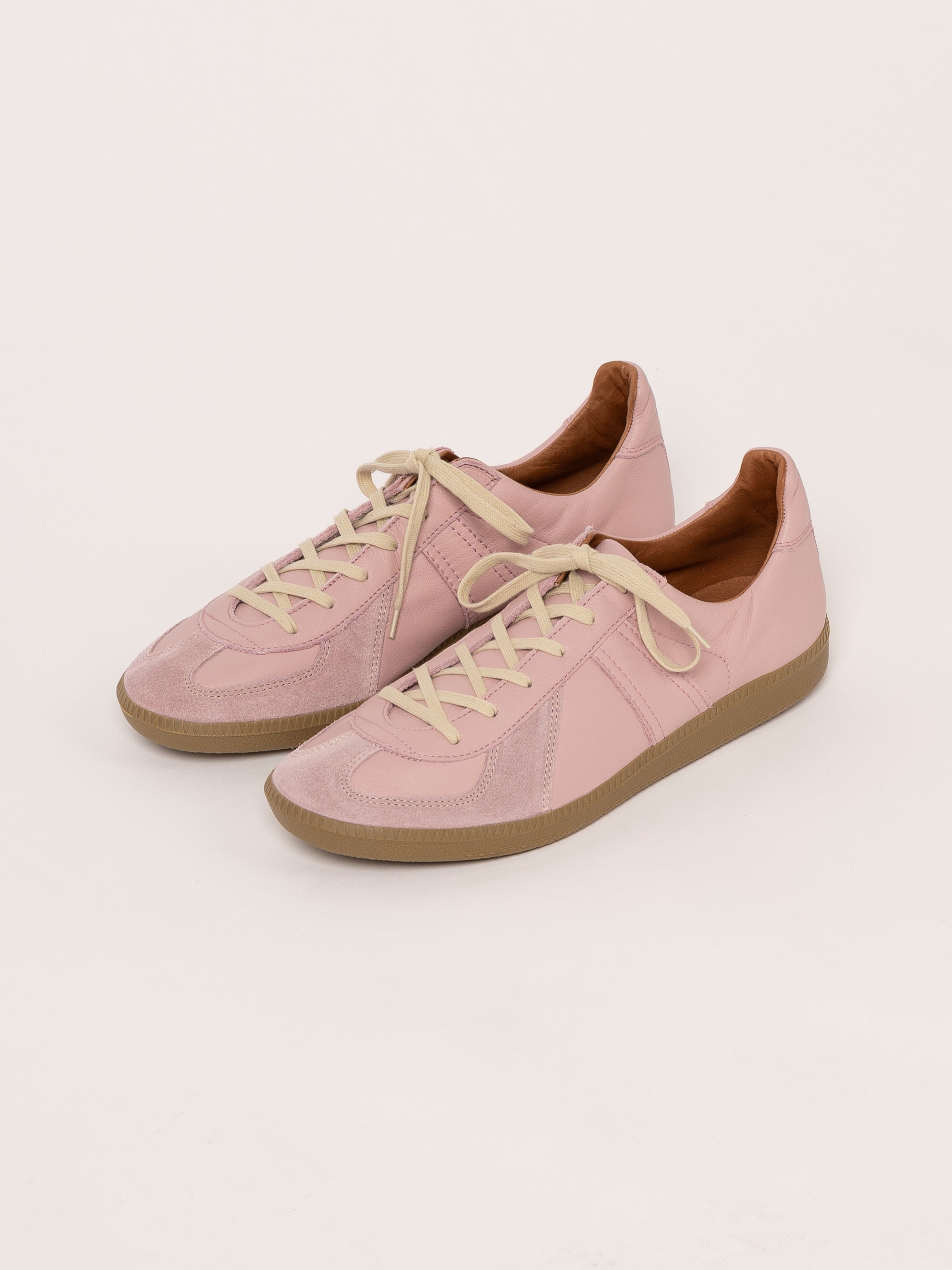 Reproduction of found German Military Trainer 1700L (Light Pink)