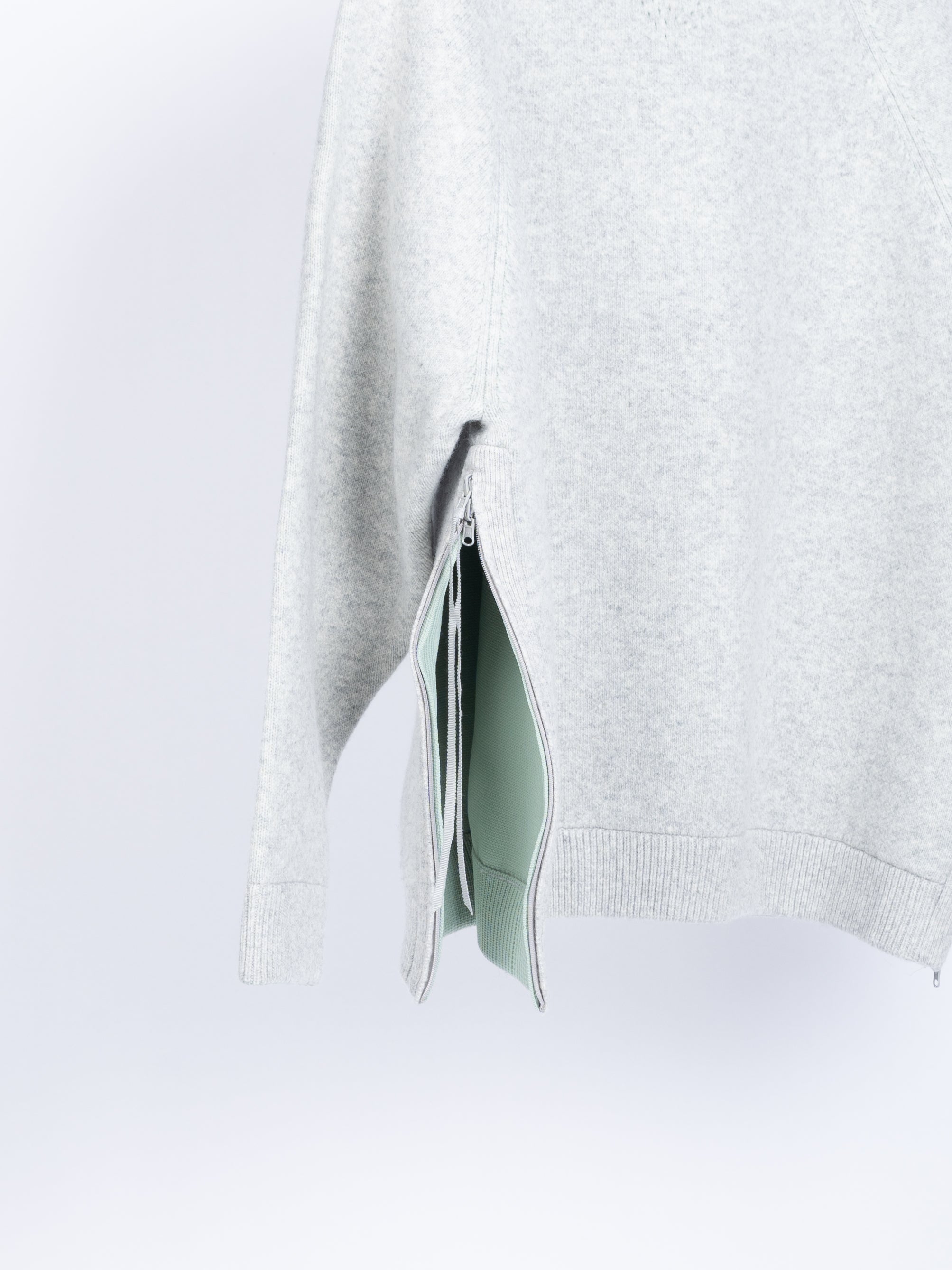 is-ness Ventilation Knitted Crew (Gray)