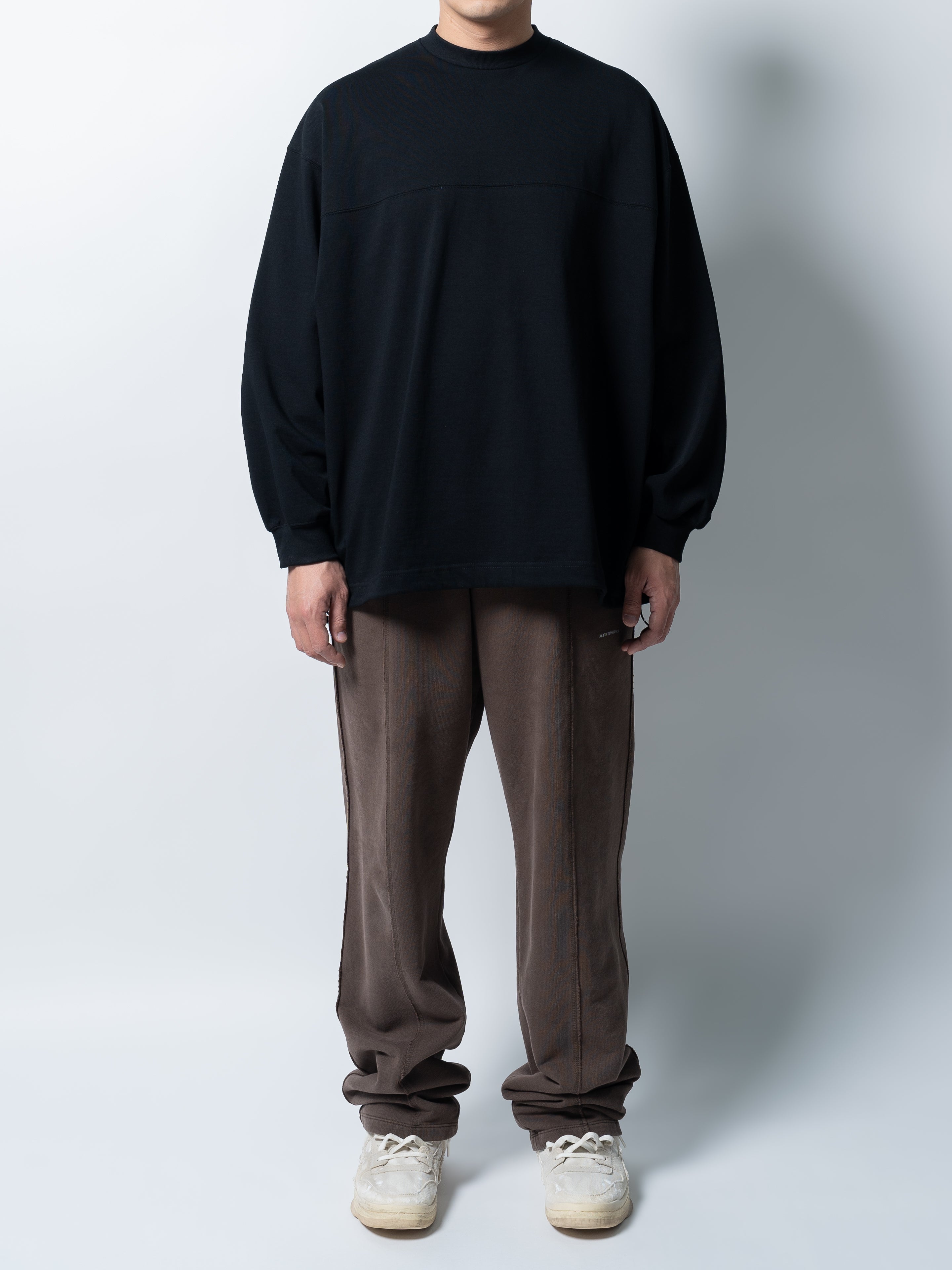 is-ness Balloon Switching L/S T-shirt (Black)