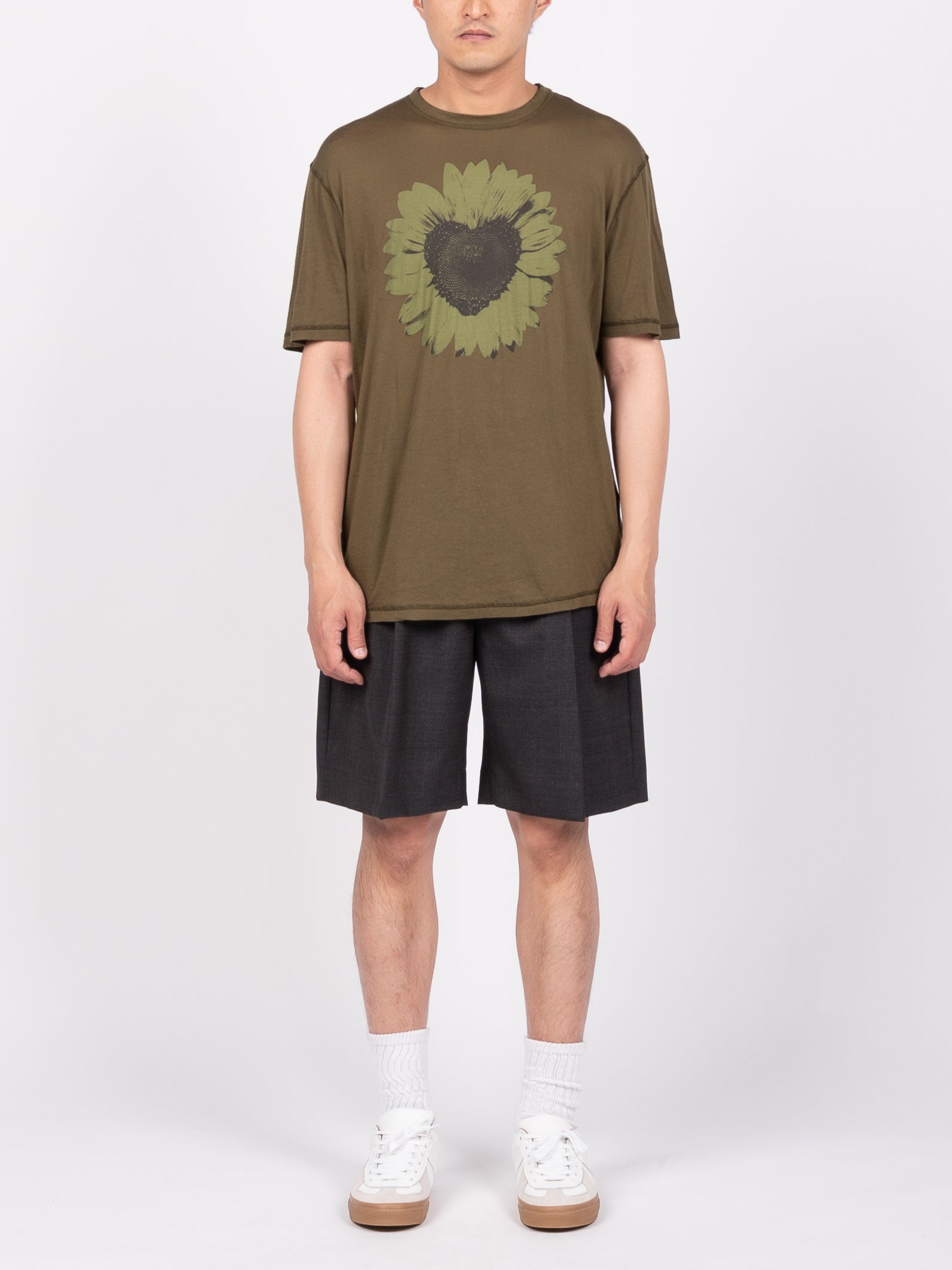 【AFFXWRKS】FLORA T-SHIRT (DUST WHITE) AFFXWRKS Flora T-Shirt (Olive) | COMRADEHK – COMRADE Hong Kong