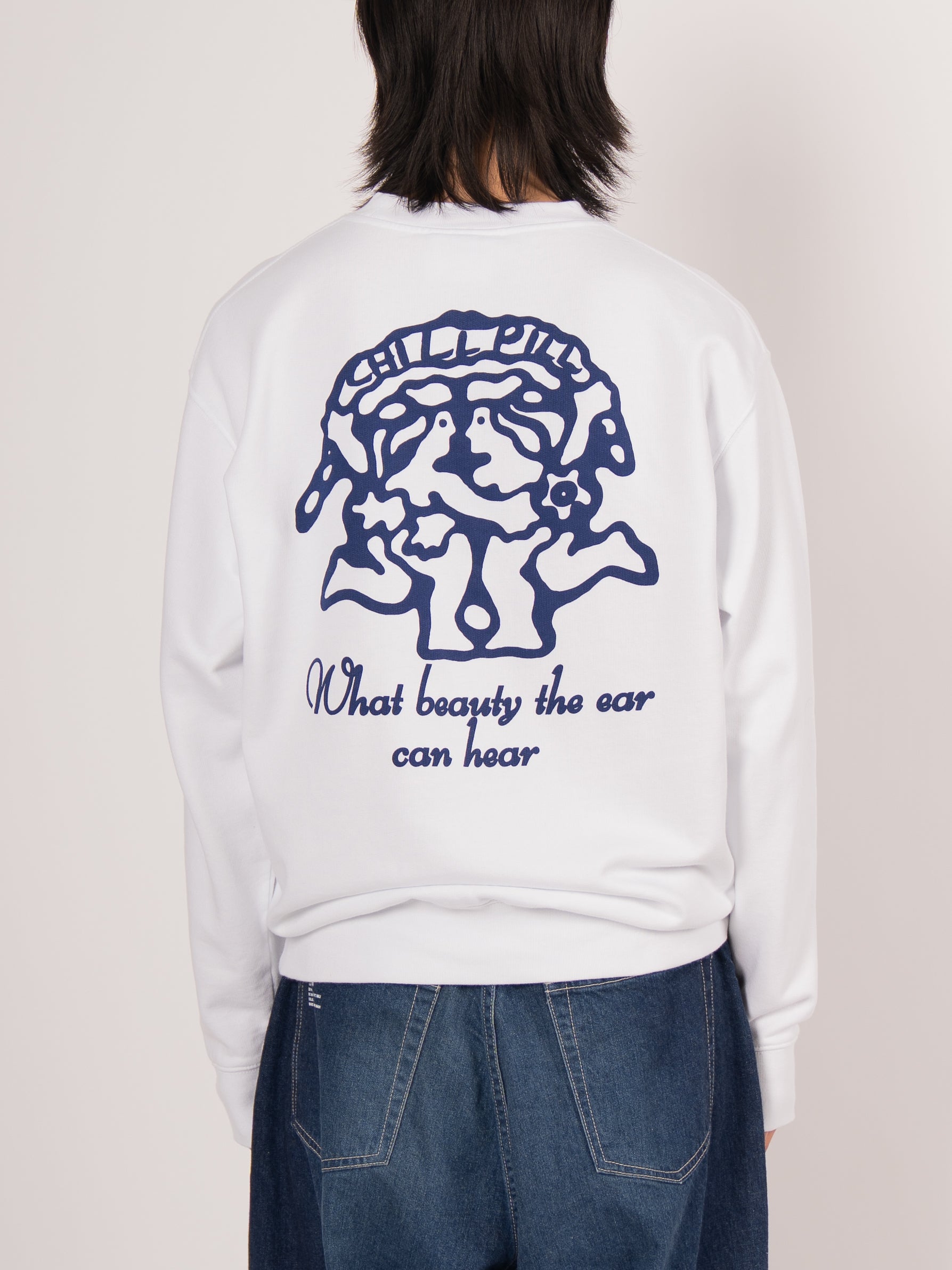 Public Possession "Chill Pill" Crewneck(白色)