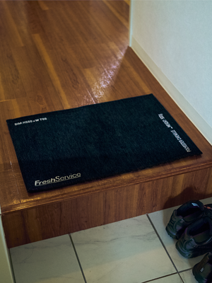 FreshService Entry Rug (Black)