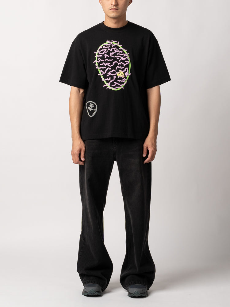 
                
                    Load image into Gallery viewer, FAÇON Stoned Tee（黑色）
                
            