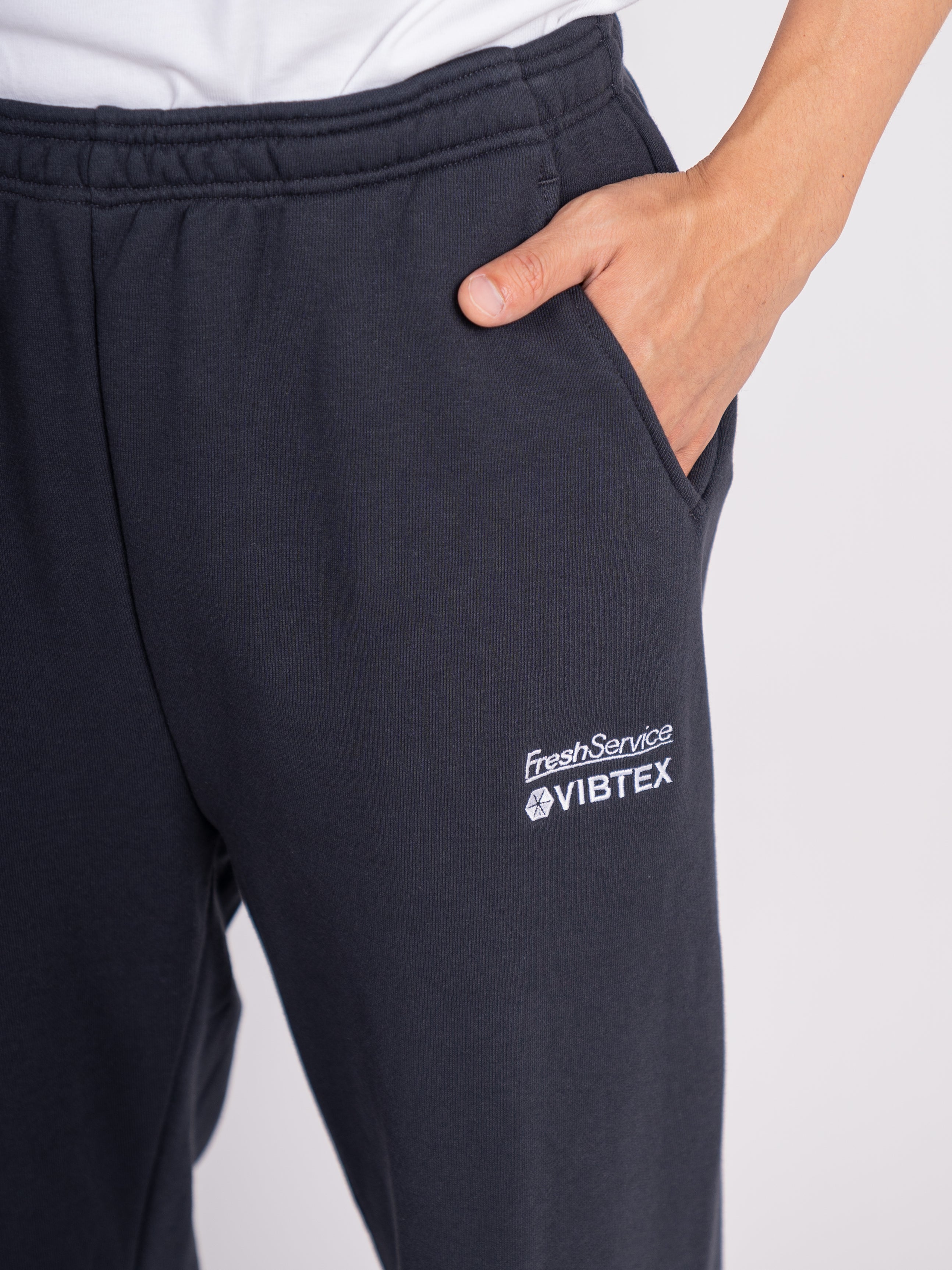 VIBTEX for FreshService Sweat Pants (Gray)