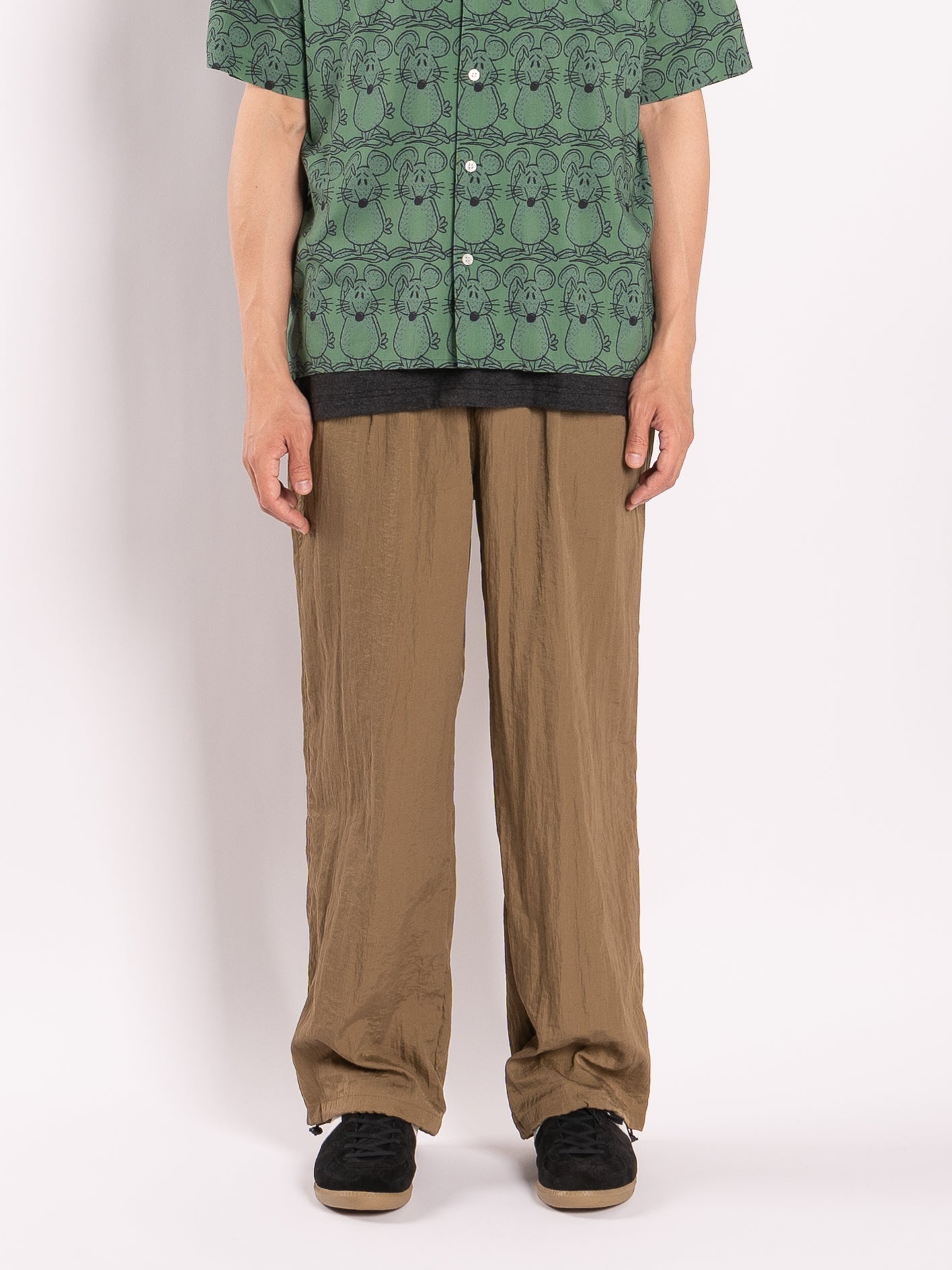 CONICHIWA bonjour Nylon Track Pants (Mocha)