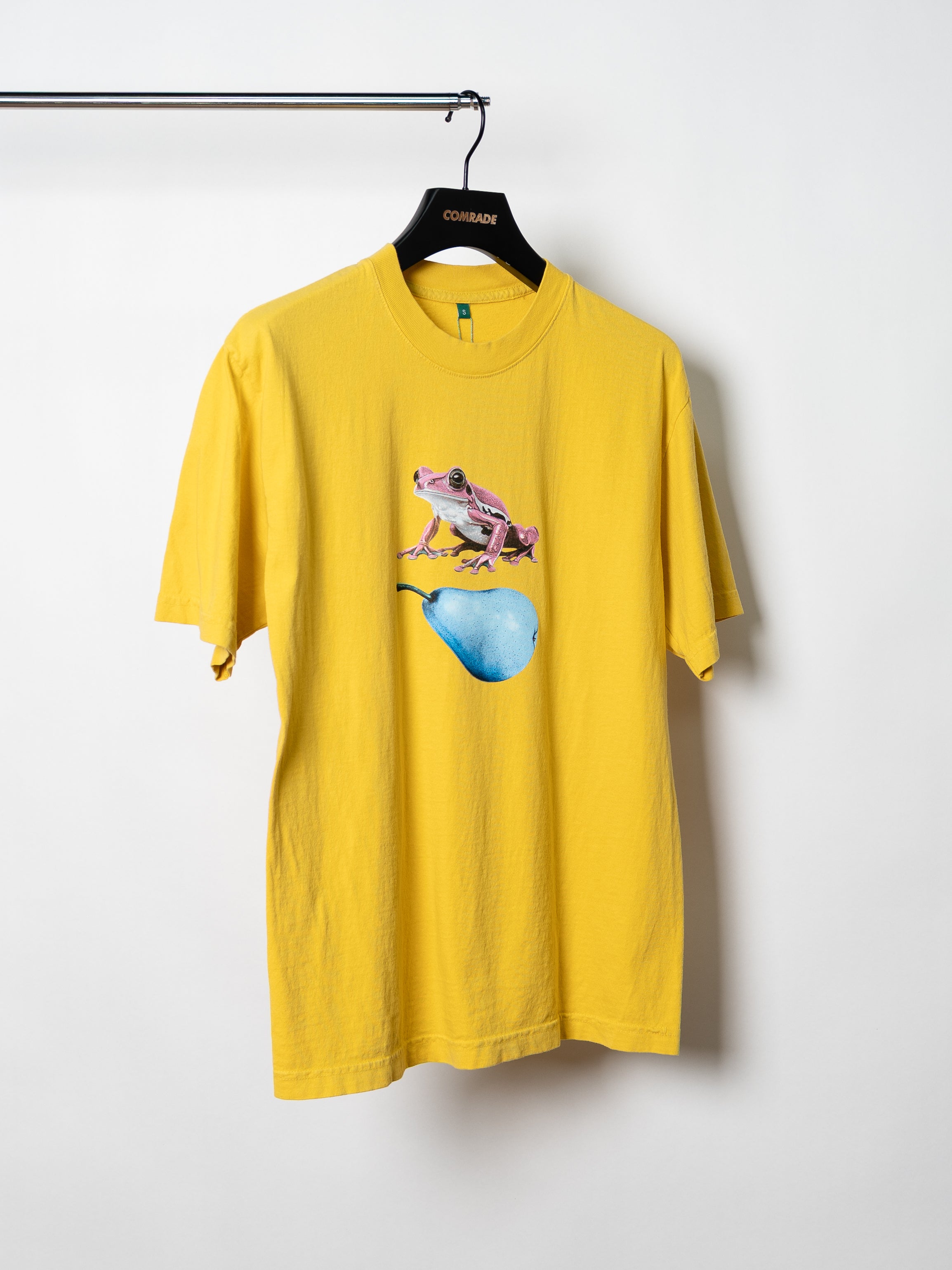 b.Eautiful Frog Pear T-Shirt (Spectra Yellow)