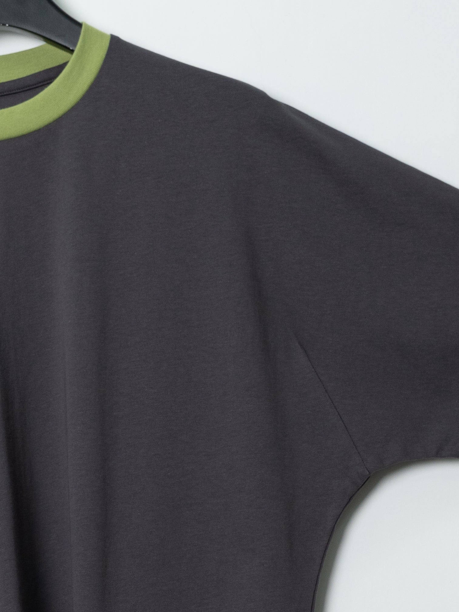 PHINGERIN Mono Seam Ringer T-Shirt (Charcoal/Pistachio)