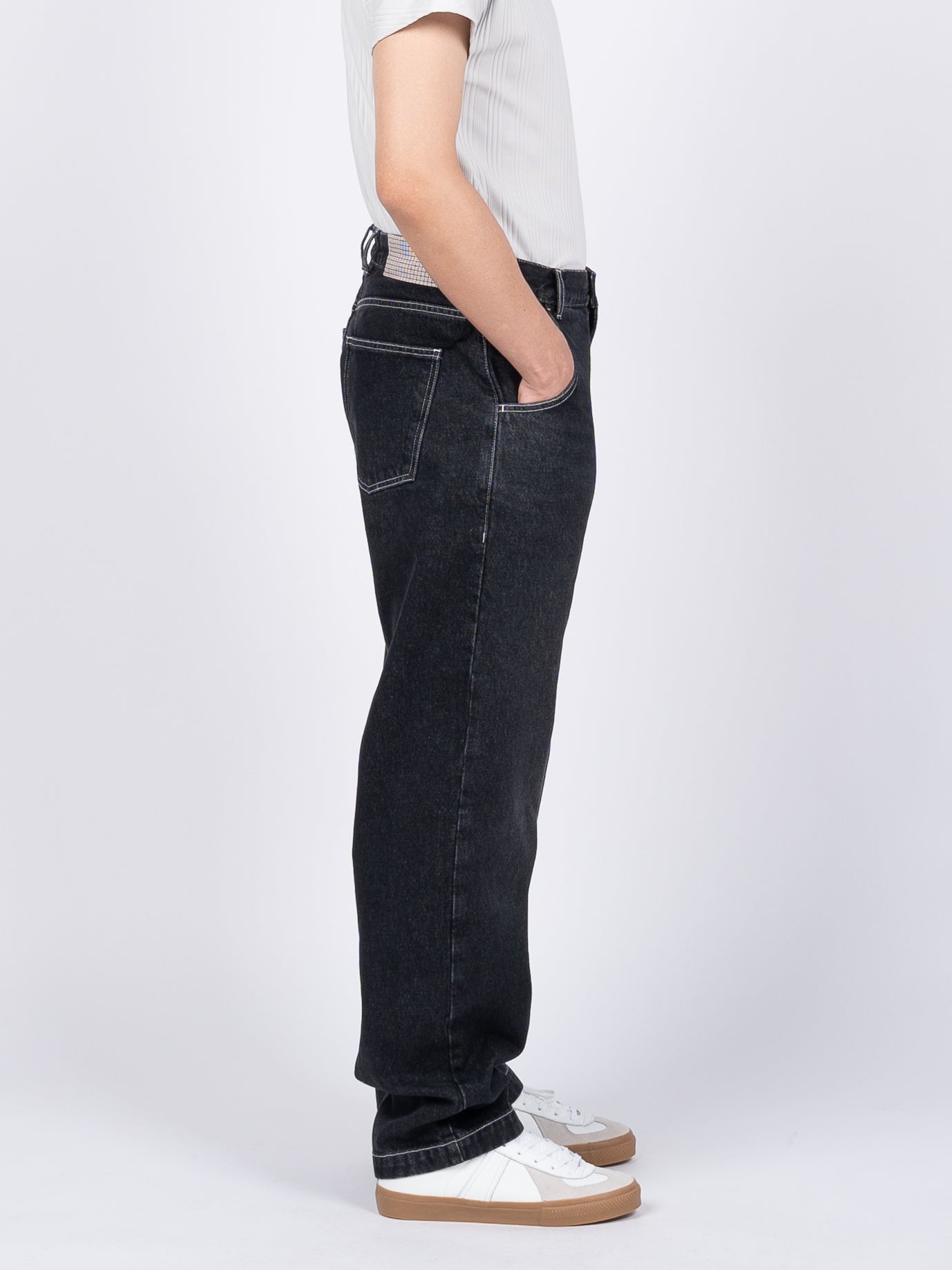 mfpen Regular Jeans (Faded Black)