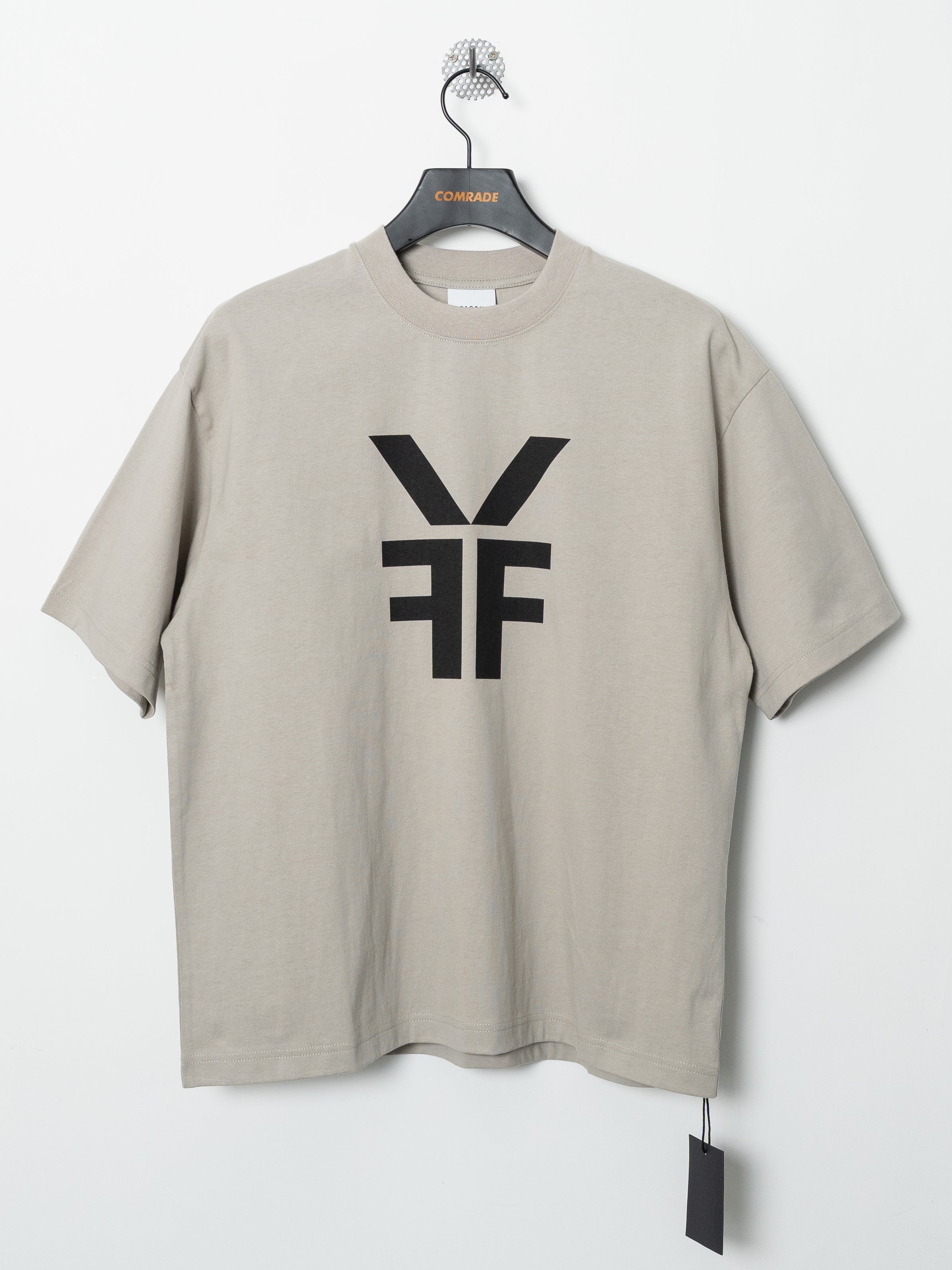 FAÇON YEN Logo Tee（米色）