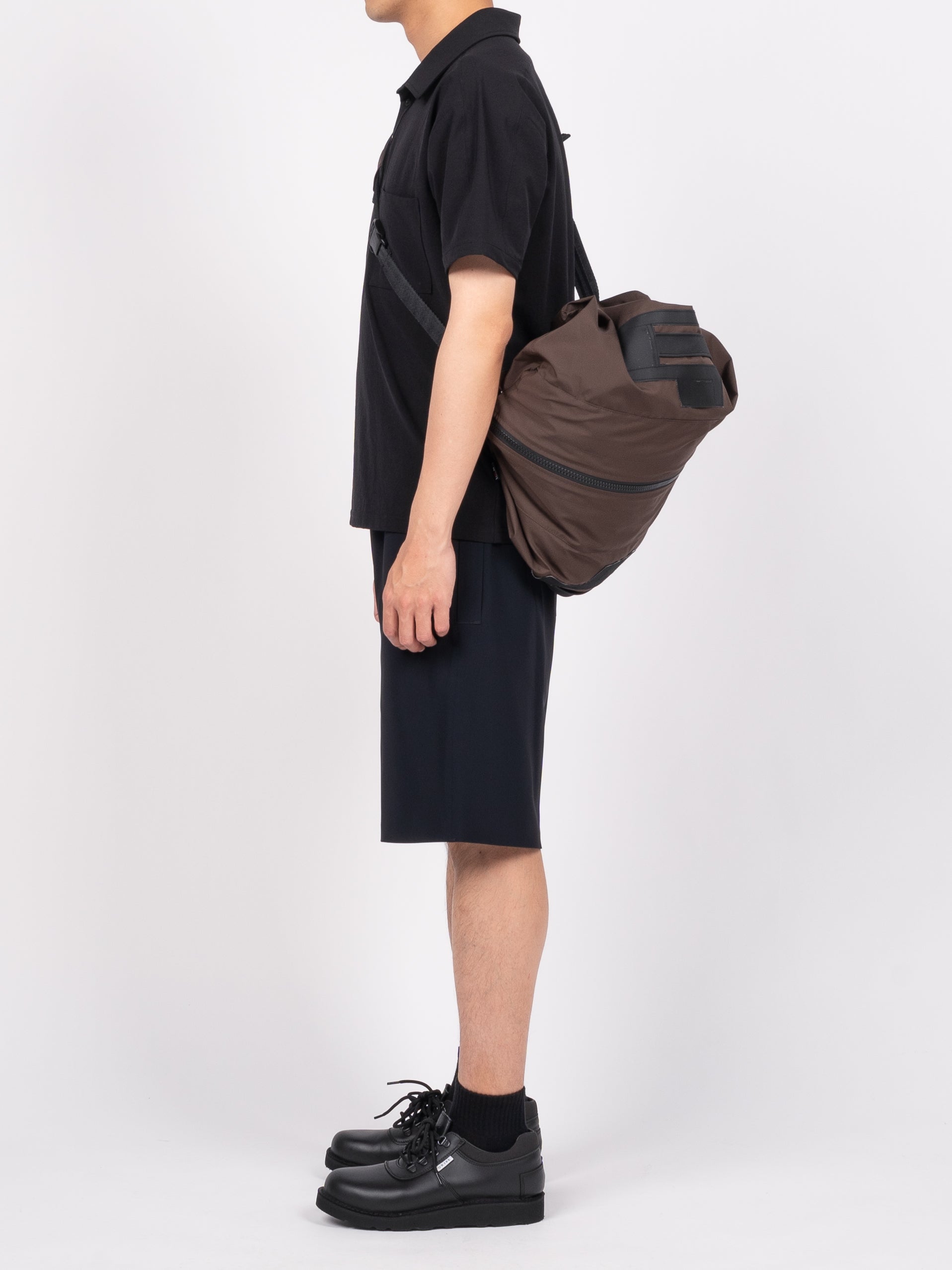 【関税込み】GR10K ブラウン 3L Microgrid バッグ GR10K 3L Microgrid Duffle Bag (Soil Brown) | COMRADEHK