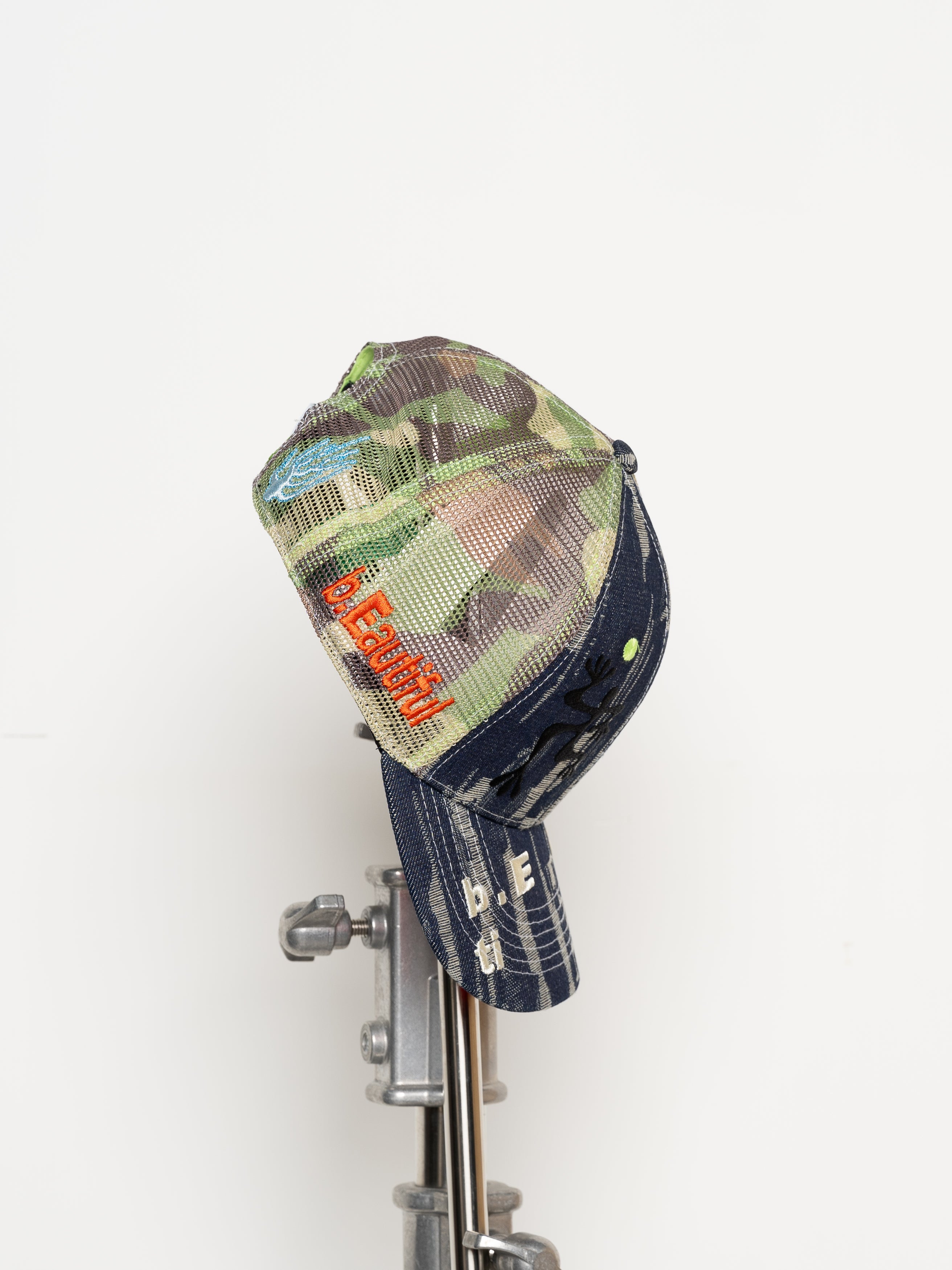 帽子 beautiful Biyu Trucker Hat (Red Camo) b.Eautiful b