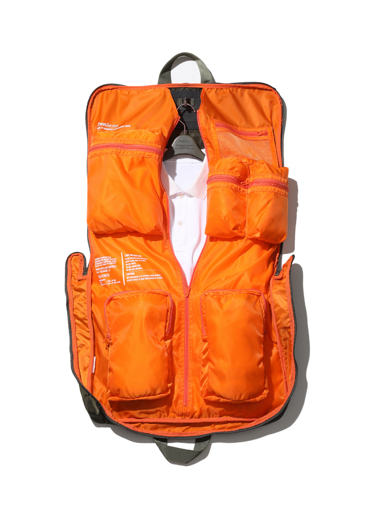 
                
                    Load image into Gallery viewer, FreshService Multi Pocket Garment Bag (Khaki)
                
            