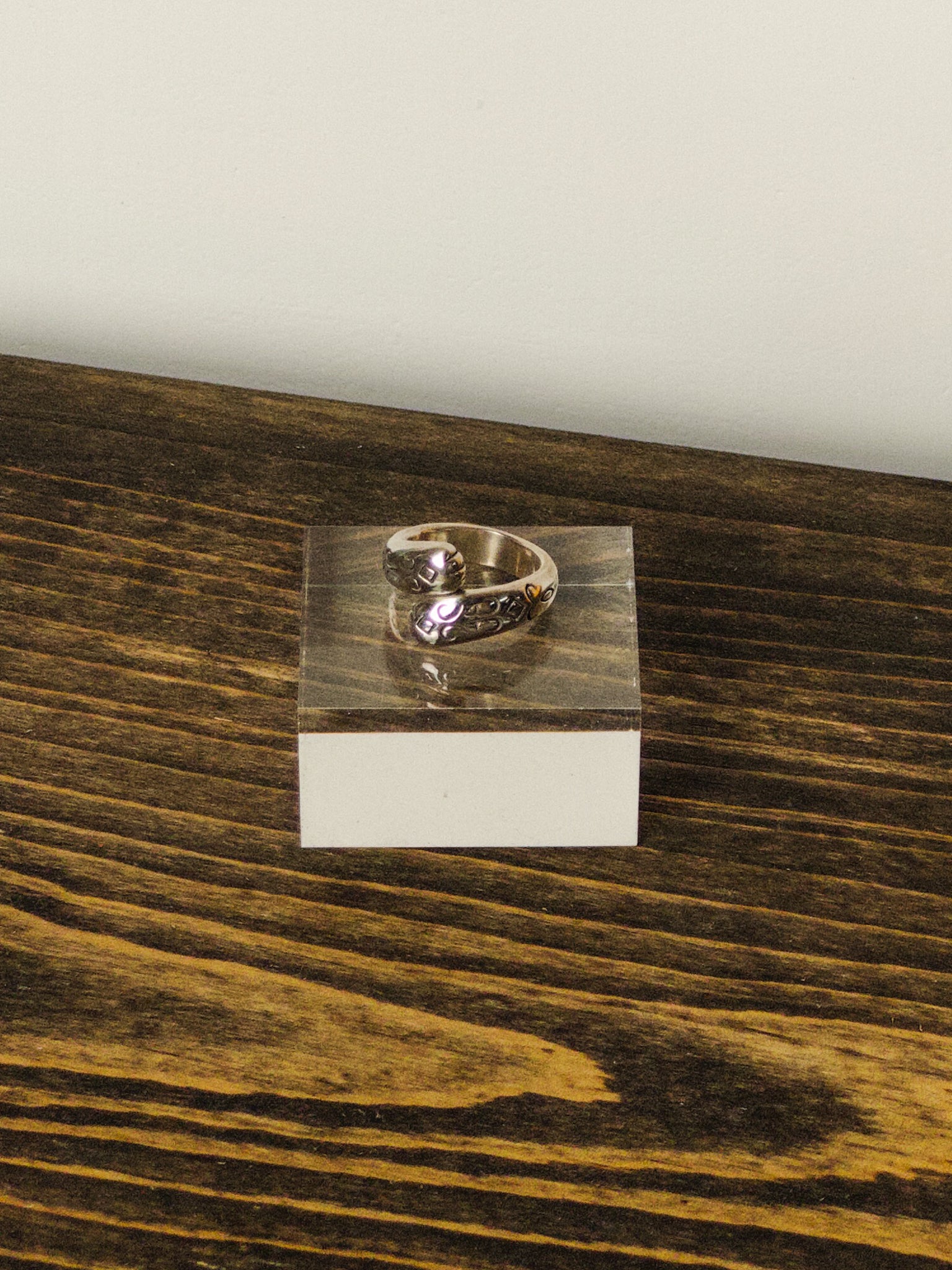 Big Cat Maria BBM 猫の手戒 貓草雕 - HongKong Exclusive