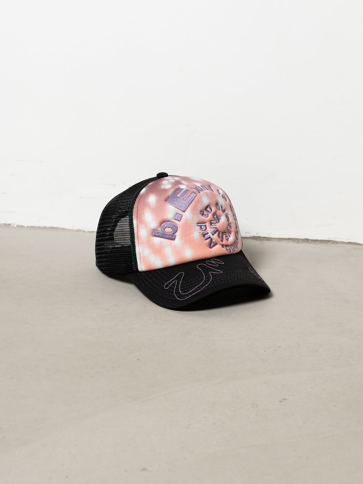 b.Eautiful Bi Foam Trucker Hat (Faded Star / Black)
