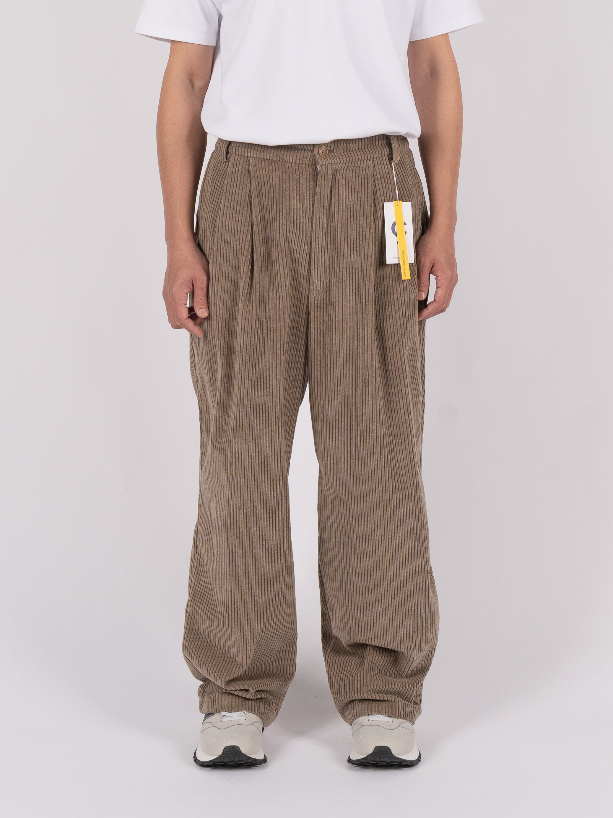 CONICHIWA bonjour Cb Wide Corduroy Pants (Indi Mocha)