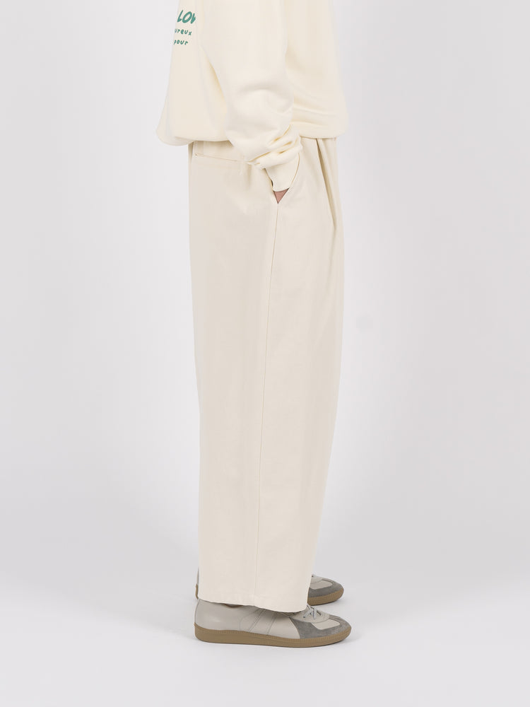 
                
                    Load image into Gallery viewer, CONICHIWA bonjour Balloon Pants (Ivory)
                
            