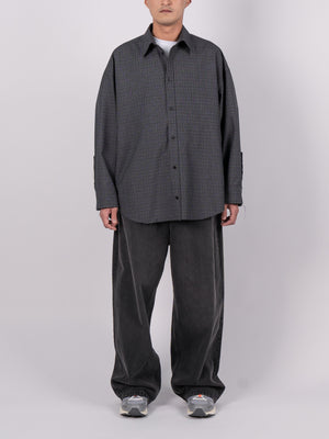 
                
                    Load image into Gallery viewer, CODA Grey Check Oversized Raw Edge Shirt (Grey)
                
            