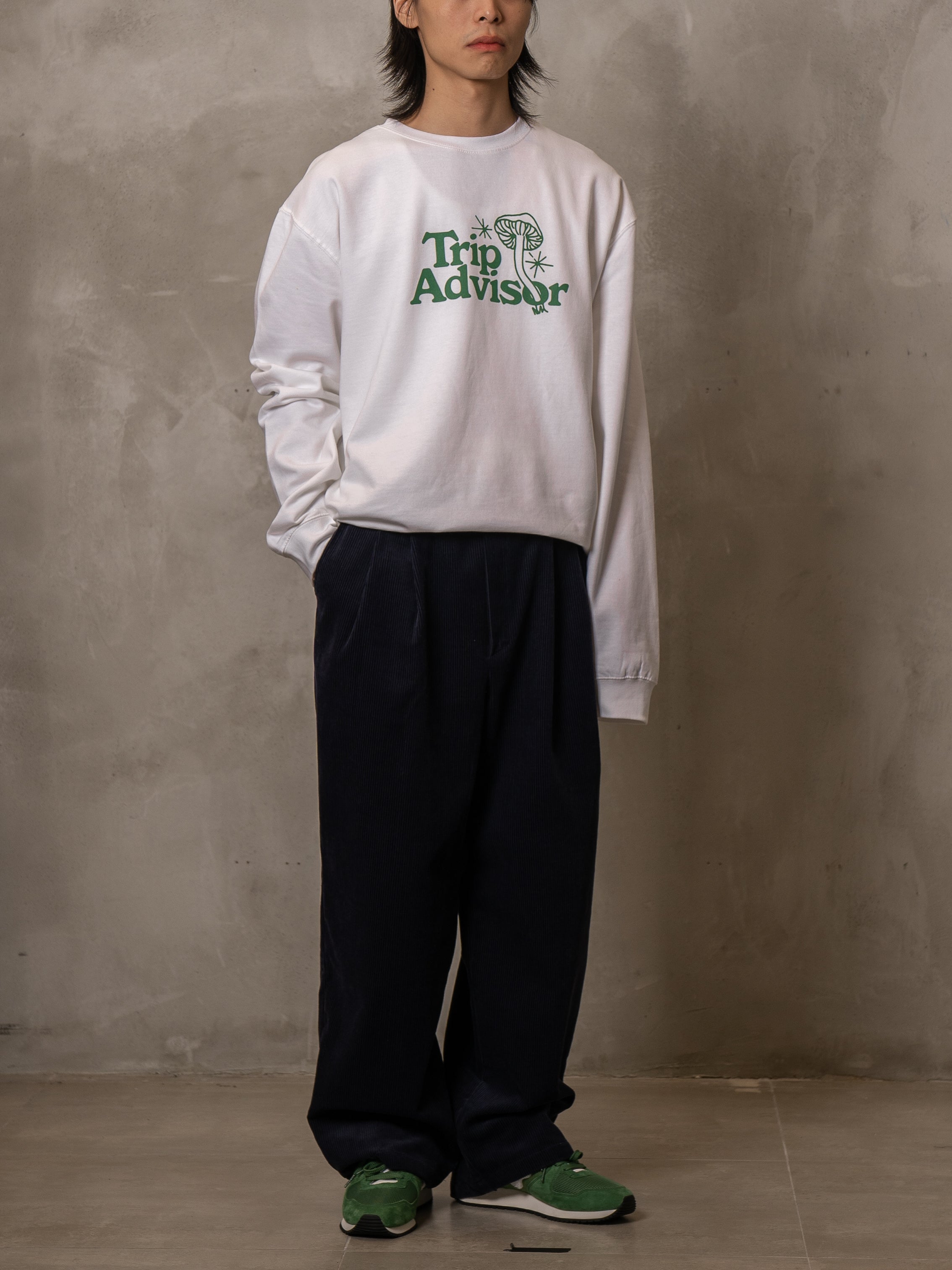 PLAYDUDE Trip Advisor Crewneck(白色)